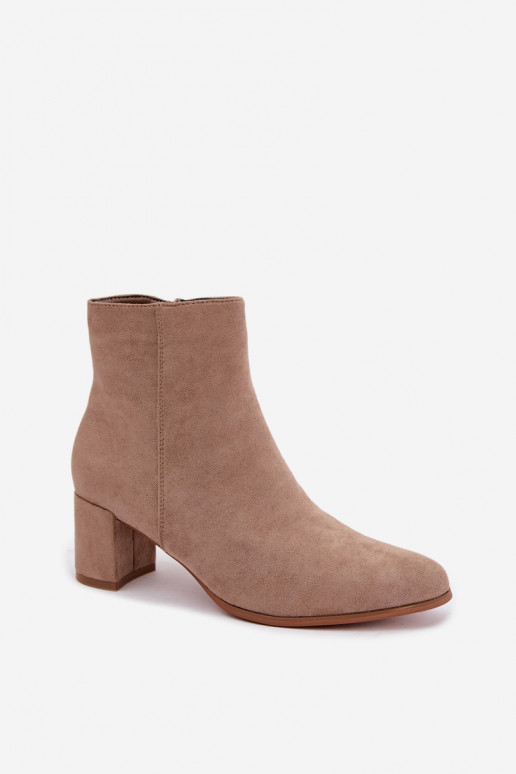 Botins femininos aquecidos com saltos na cor areia Brella