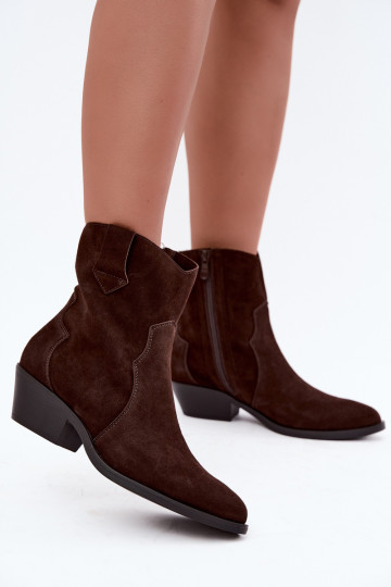 Botas de estilo cowboy em camurça sintética com saltos na cor marrom Daliae 2