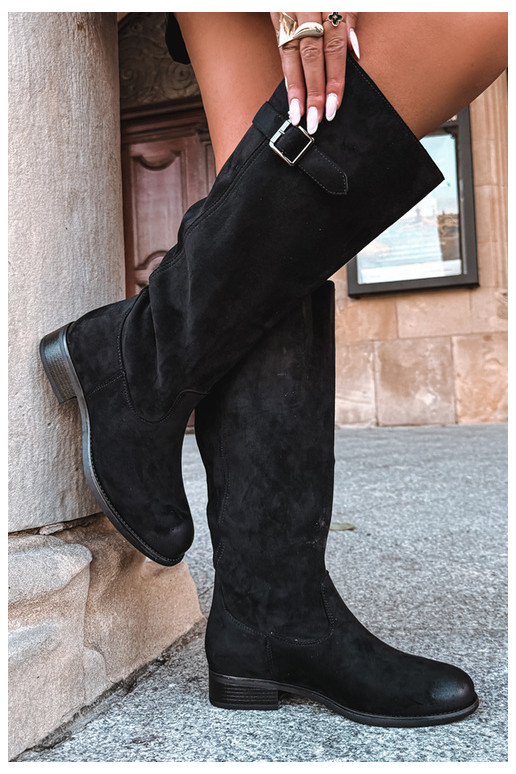 Botas longas femininas com saltos largos e fivelas na cor preta Farela
