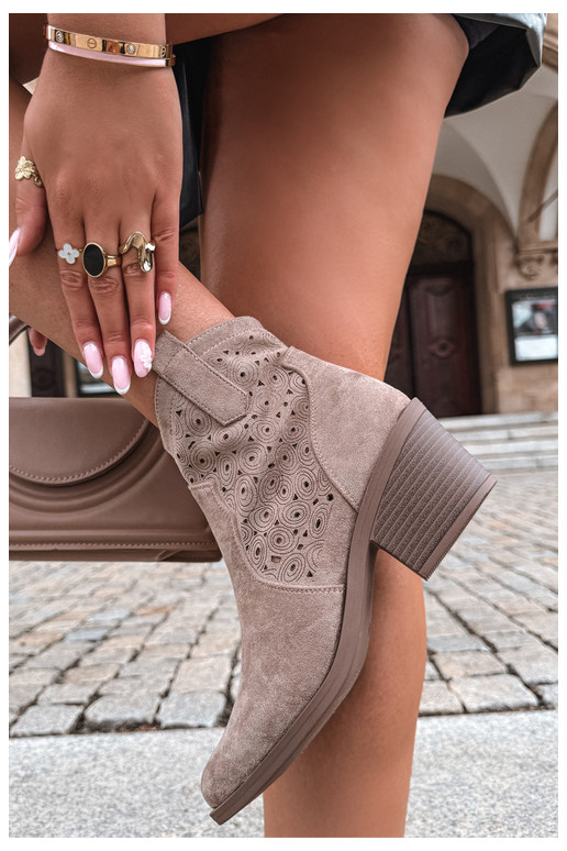 Botins de estilo cowboy em cor de areia com saltos S.Barski HY62-8147