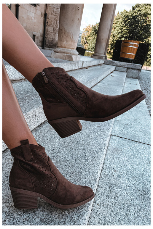 Botins recortados estilo cowboy com saltos S.Barski HY62-8147 chocolate