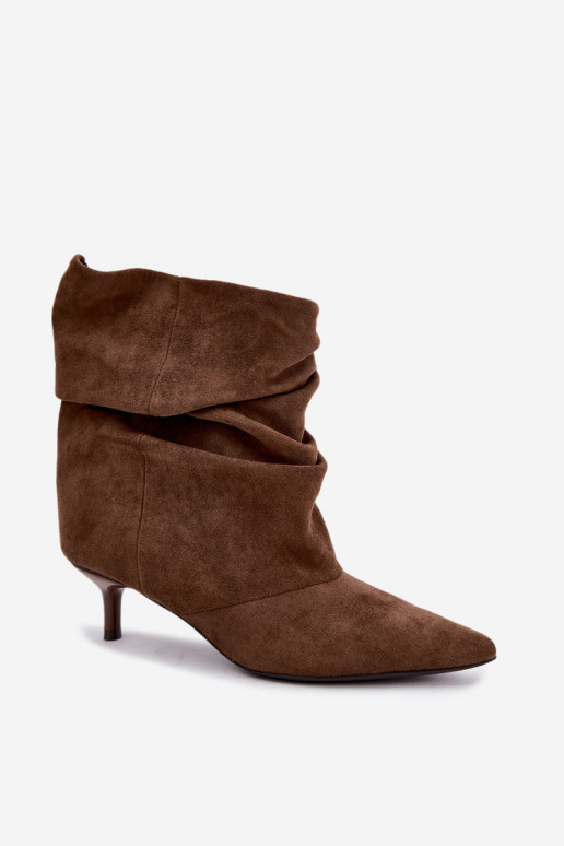 Botins chaki slip-on com salto Loralia
