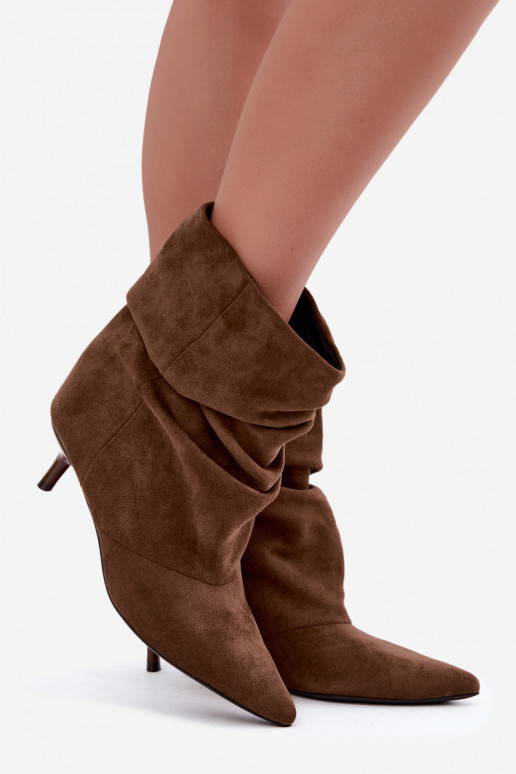 Botins chaki slip-on com salto Loralia