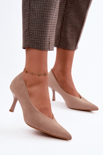 Sapatos de salto alto de cor areia com bordado decorativo Sedria