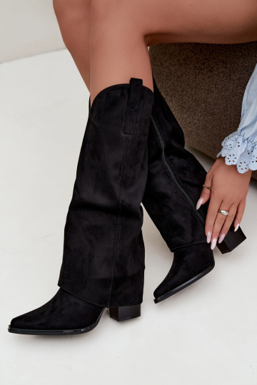 Botas de cano alto estilo cowboy com forro, saltos e gola costurada em preto Julena
