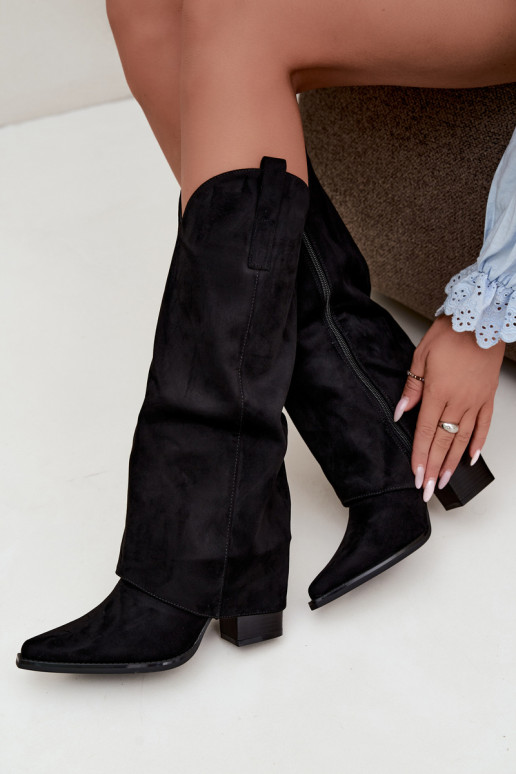 Botas de cano alto estilo cowboy com forro, saltos e gola costurada em preto Julena
