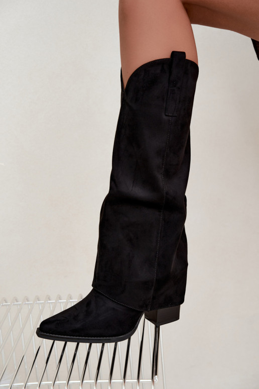 Botas de cano alto estilo cowboy com forro, saltos e gola costurada em preto Julena