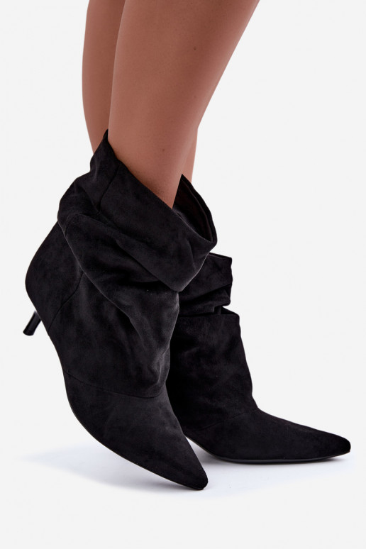 Botins slip-on com saltos em preto Loralia