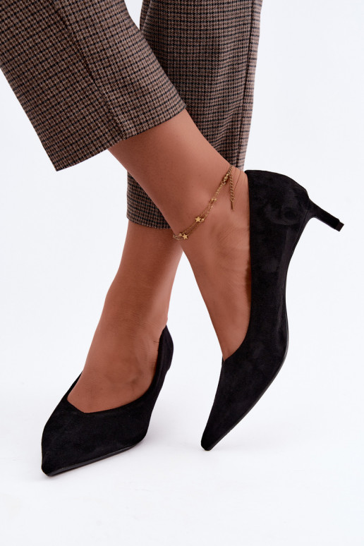 Sapatos de bico fino em preto Tadela