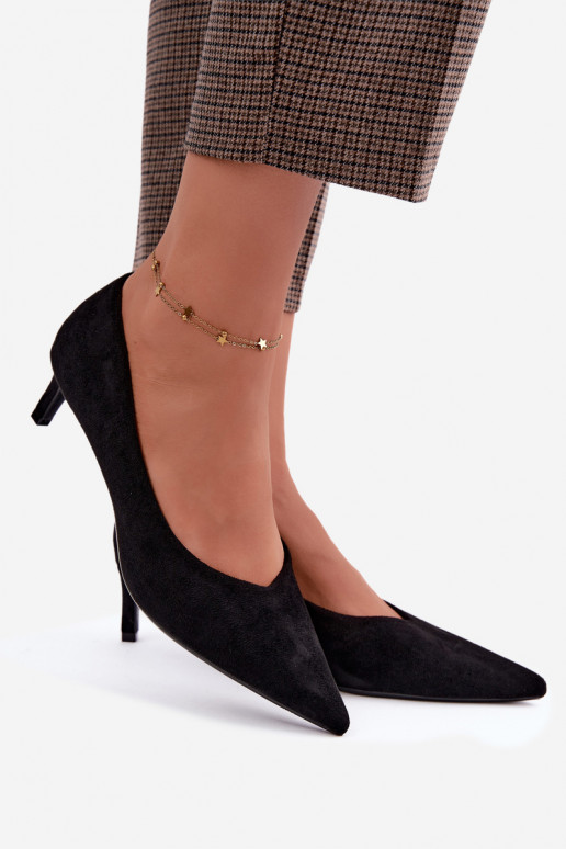 Sapatos de bico fino em preto Tadela