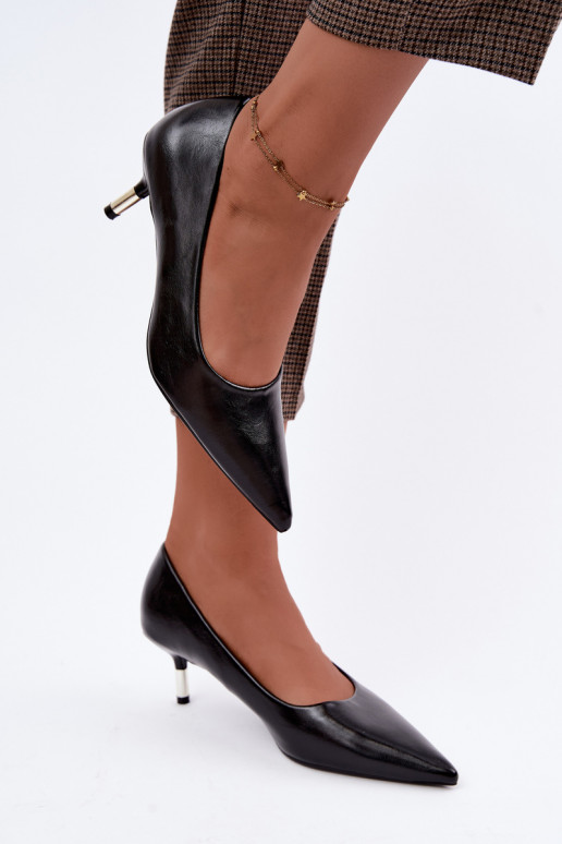 Sapatos de salto baixo em preto Pelina