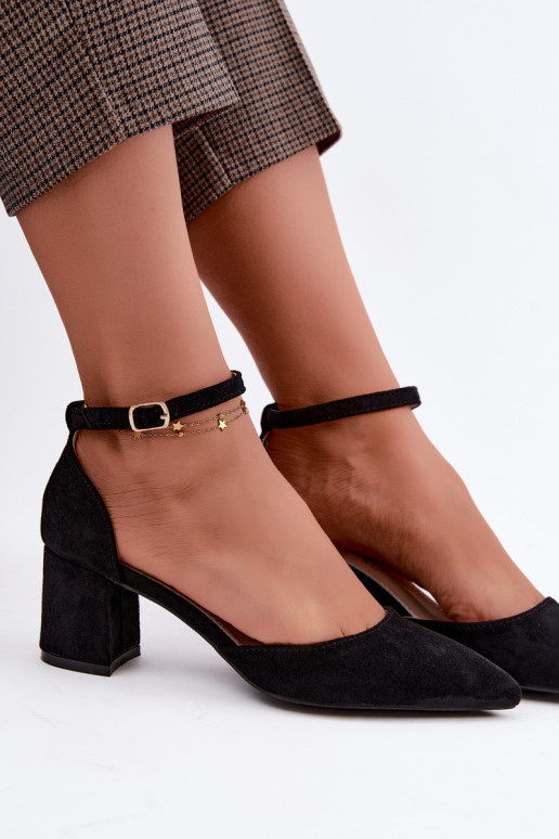 Sapatos pretos com salto e tiras Olenae
