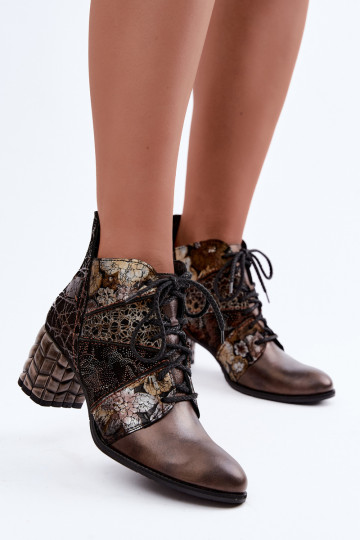 Botins femininos com saltos, estampados e forrados em marrom Tai turiciejka 07591-02