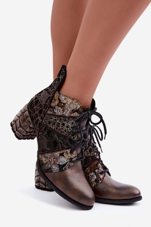 Botins femininos com saltos, estampados e forrados em marrom Tai turiciejka 07591-02