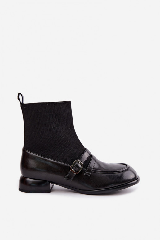 Botins com cano tipo meia em preto