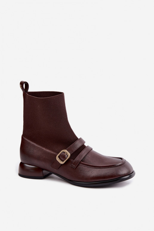 Botins com cano tipo meia em castanho
