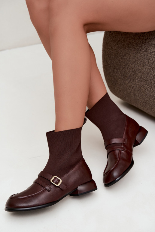Botins com cano tipo meia em castanho