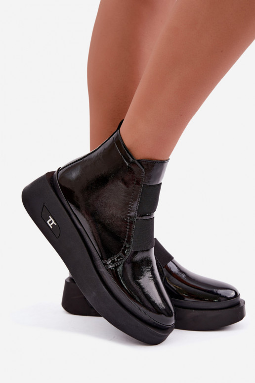 Botins de couro pretos aquecidos com plataforma e efeito laqueado Artiker 55C0820