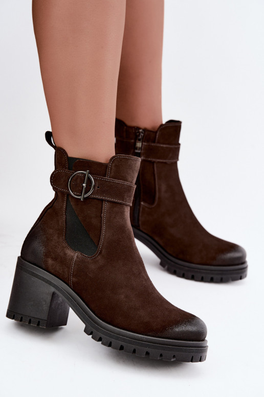 Sapatos femininos em camurça sintética com saltos Zazoo 60601 na cor chocolate