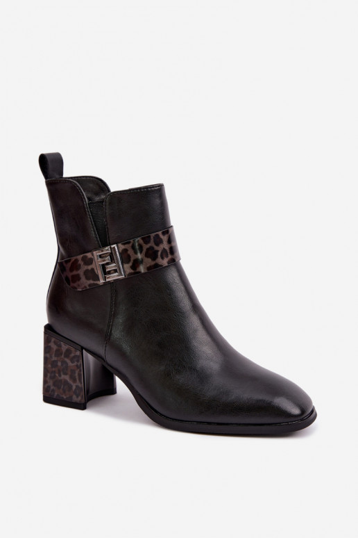 Pele Botas com aquecimento no interiorDekoracyjnym Tirasem Artiker 57C0008 cor preta