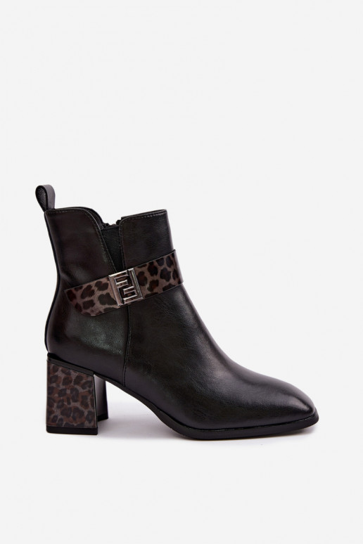 Pele Botas com aquecimento no interiorDekoracyjnym Tirasem Artiker 57C0008 cor preta