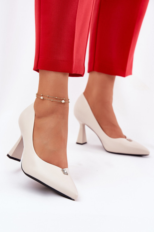 Sapatos de estilo elegante com salto alargado Vinceza 62222 cor de areia