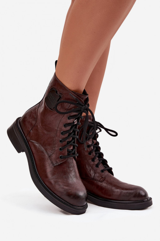 Botas de trabalho femininas castanhas com detalhes decorativos