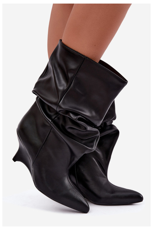 Botins slouchy com plataforma em preto Ilyna