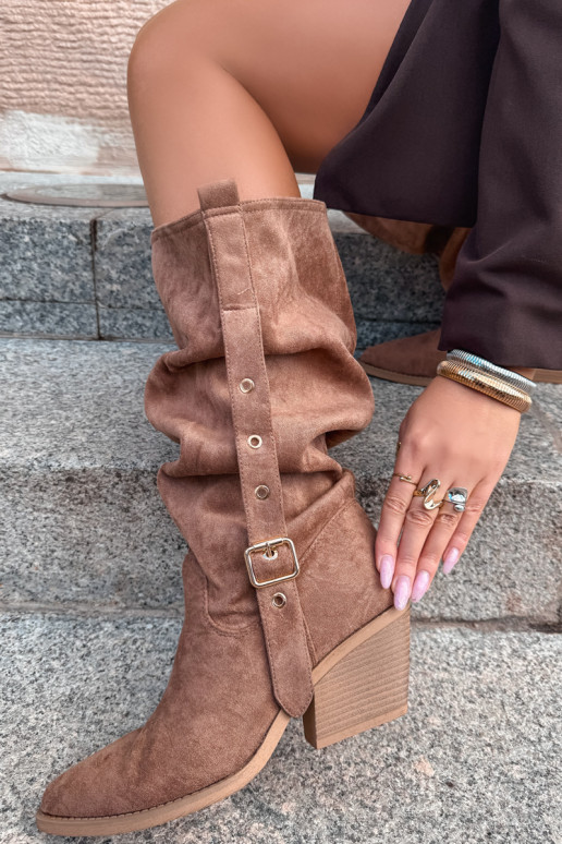 botas altas femininas enrugadas em estilo cowboy com tiras e saltos em marrom Adria