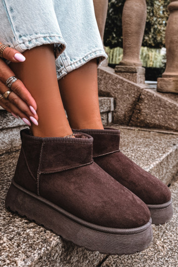 Botas de neve femininas isoladas com plataforma e pelo por dentro CzekoladoĮe Vesirae 2