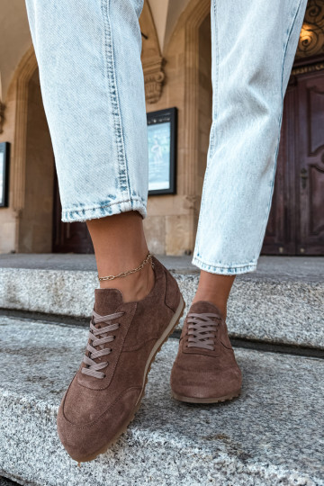 Tênis Barefoot em camurça sintética marrom Zazoo N1422