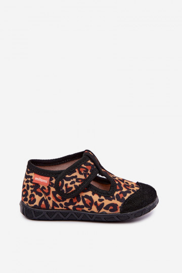 Chinelos infantis Milami com fechos adesivos e padrões de leopardo em amarelo e preto Jasimrra 2