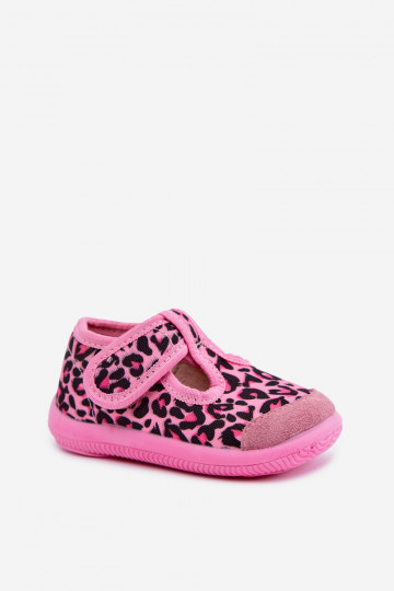 Chinelos elásticos infantis Milami com fechos adesivos e padrões de leopardo em rosa Ambette