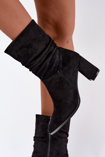 Botins femininos quentes com parte superior curva preta Dalessia