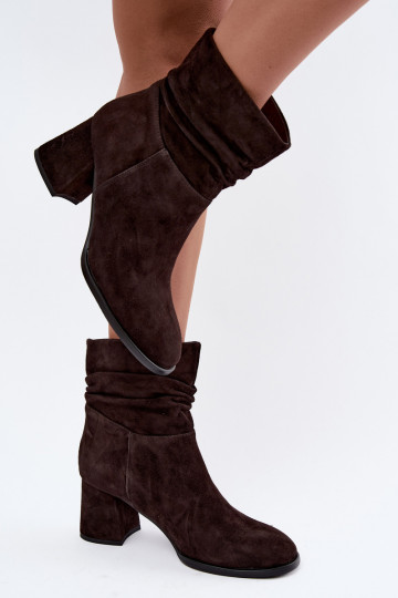 Botins de camurça natural com rugas e saltos D&A JC62-1021 chocolate