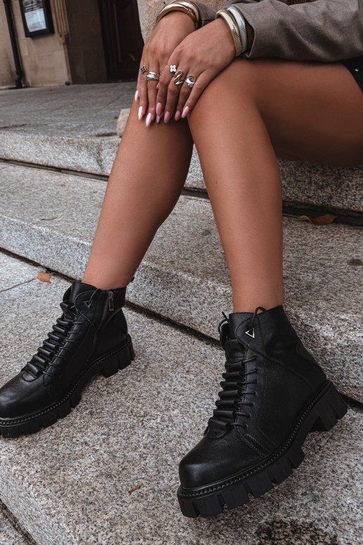 botins para mulheres com plataforma D&A JC62-1044 na cor preta
