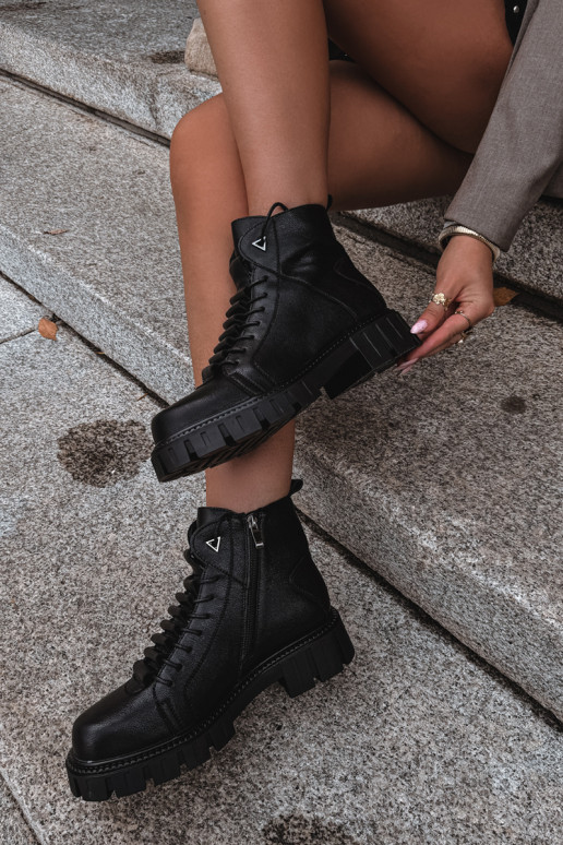 botins para mulheres com plataforma D&A JC62-1044 na cor preta