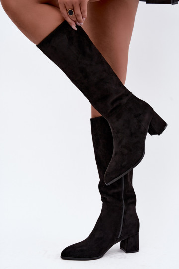 Botas femininas isoladas até o joelho com salto em preto Raleya 2