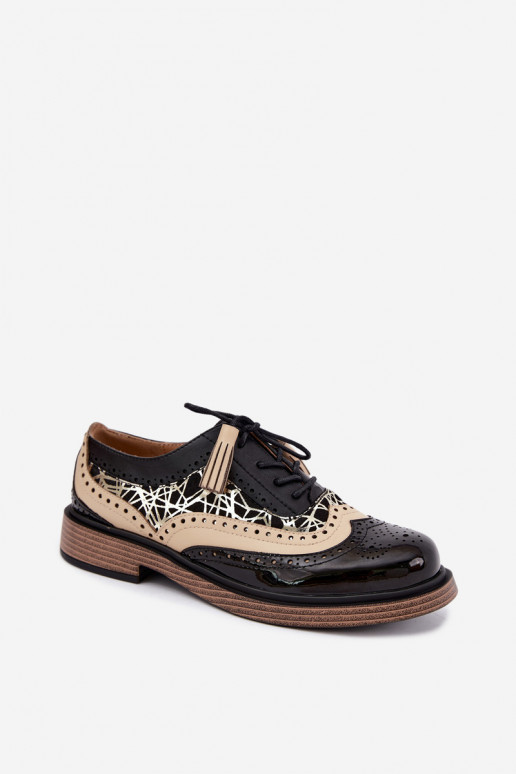 Sapatos de couro femininos com atacadores e franjas Tai turiciejka K7816-01 na cor preta