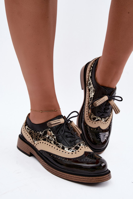 Sapatos de couro femininos com atacadores e franjas Tai turiciejka K7816-01 na cor preta