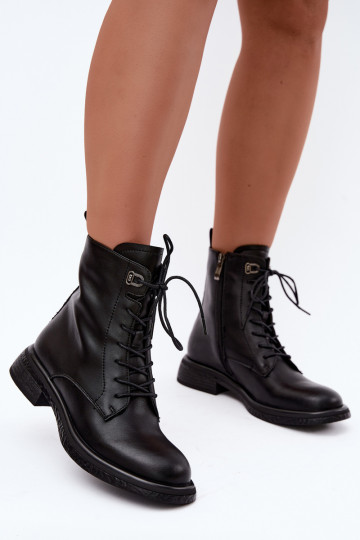 Botins de couro isolados Tai turiciejka K7751-01 na cor preta