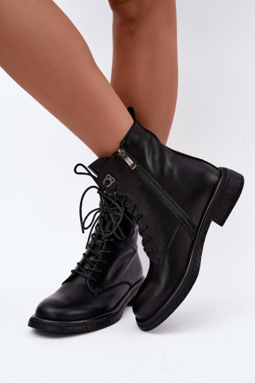 Botins de couro isolados Tai turiciejka K7751-01 na cor preta 2