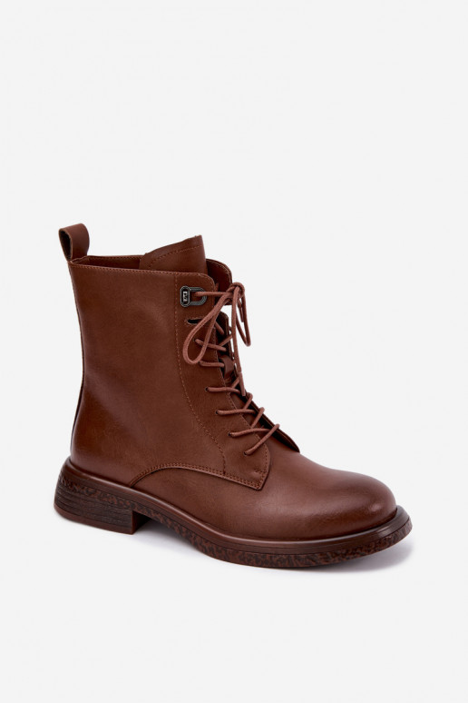 Botins de couro isolados Tai turiciejka K7751-29 na cor marrom