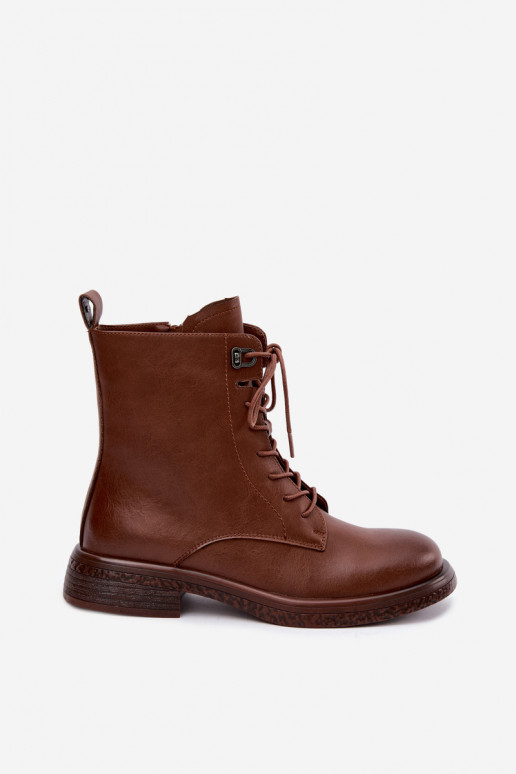 Botins de couro isolados Tai turiciejka K7751-29 na cor marrom