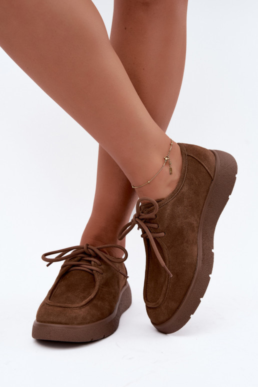 Sapatos femininos de camurça sintética Tai turiciejka K7189-04 na cor areia