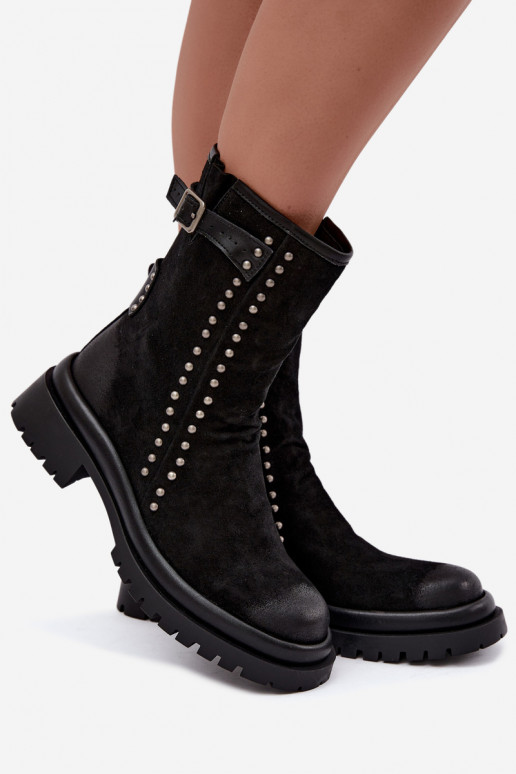 Botins femininos isolados de camurça sintética com fivelas Tai turiciejka K7727-01 na cor preta