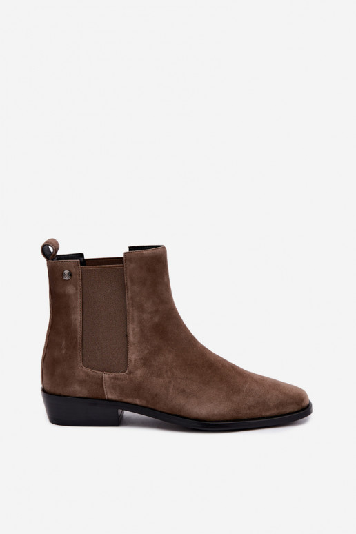 Botins isolados e elegantes de camurça sintética Tai turiciejka K7758-04 na cor areia