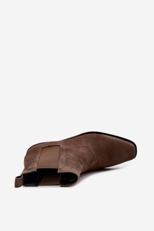 Botins isolados e elegantes de camurça sintética Tai turiciejka K7758-04 na cor areia