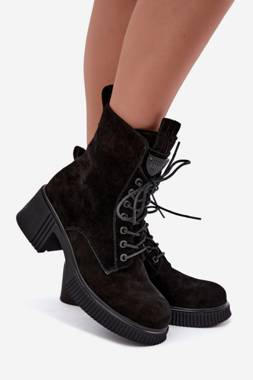 Botins de camurça isolados Klocke Tai turiciejka K7675-23 na cor preta
