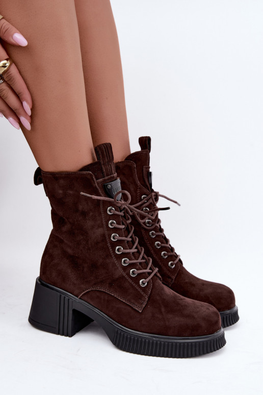 Botins de camurça isolados Klocke Tai turiciejka K7675-29 na cor chocolate